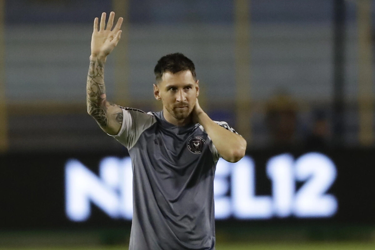 Messi dice que leyó muchas falsedades sobre su baja en el amistoso de Hong Kong