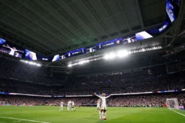 Real Madrid Remonta En Un Clásico Polémico