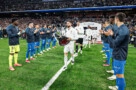 Real Madrid Celebra El Título Ante Su Gente Con Una Manita Ante El Alavés
